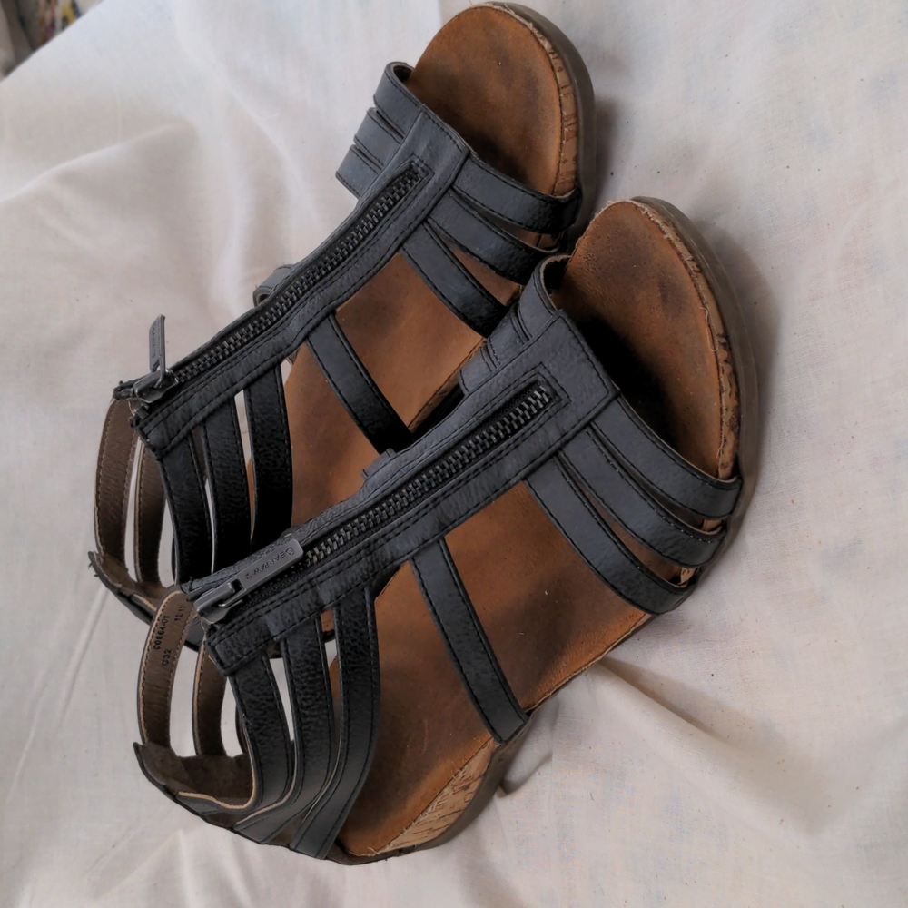 Bearpaw Sandals